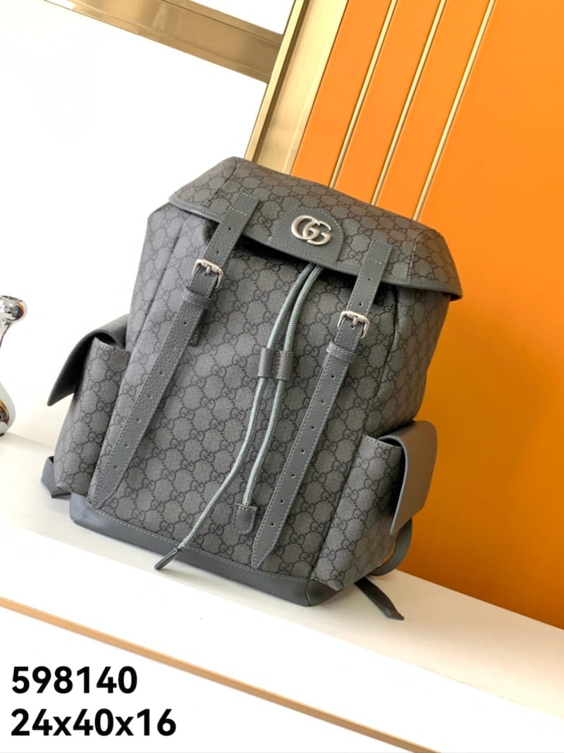 Gucci gg 2024 supreme backpack replica