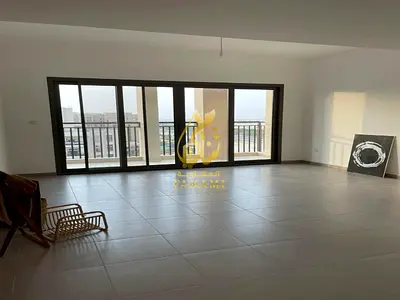 Vacant On Oct.2024/unfurnished /road View