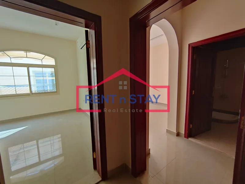 Apartment/Flat Attractive Entertainer In Popular Street Stylish