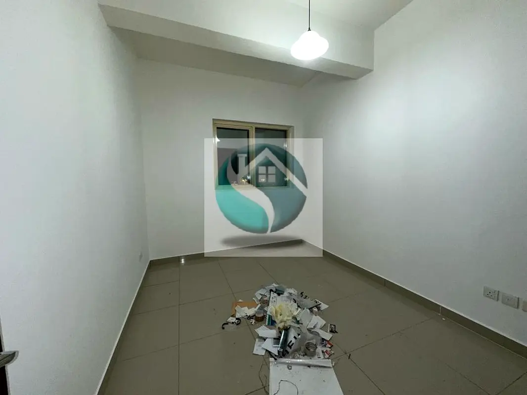 Apartment/Flat 1bhk best offer near madina mall only for 40k