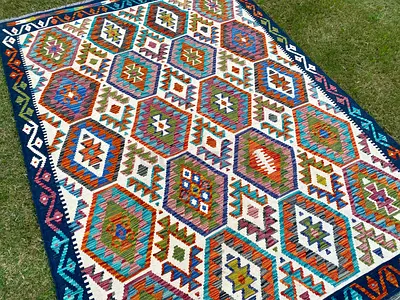 174 x 245 cm | Handmade Beautiful Turkmen Kilim