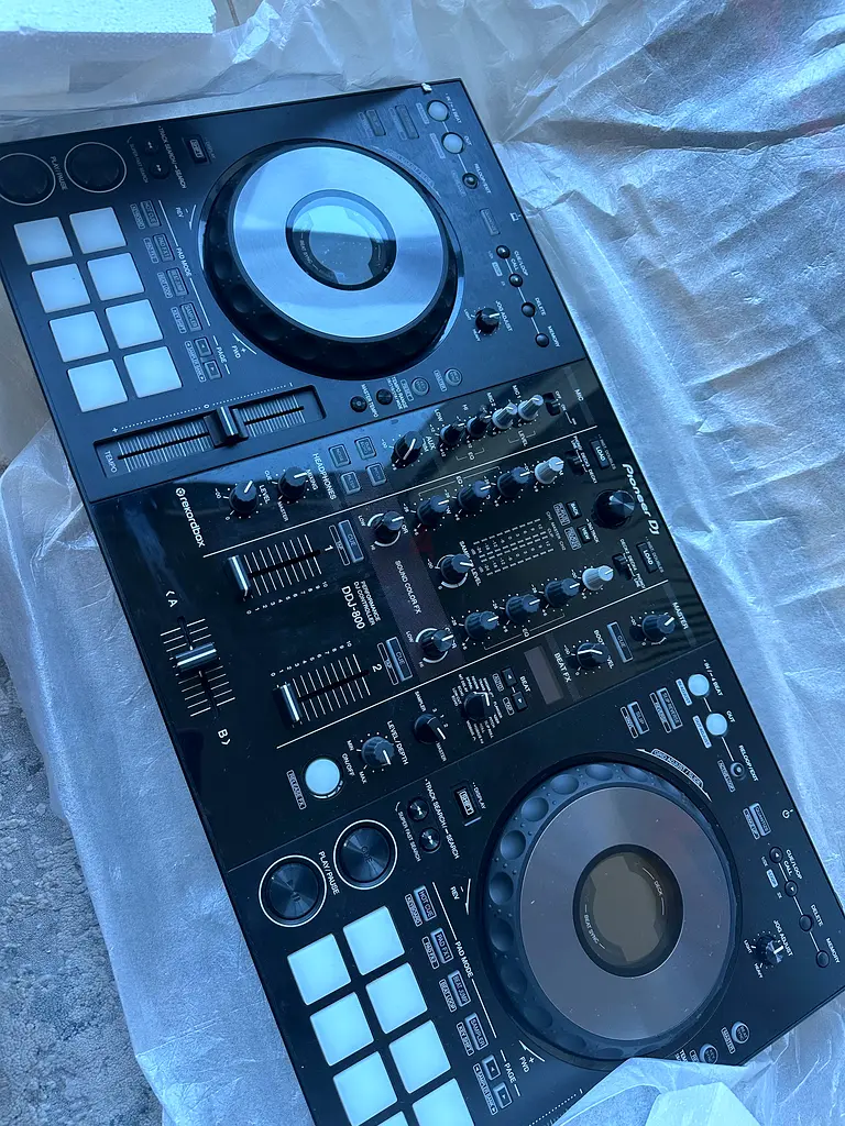 PIONEER DDJ 800 CONTROLLER dj equipment