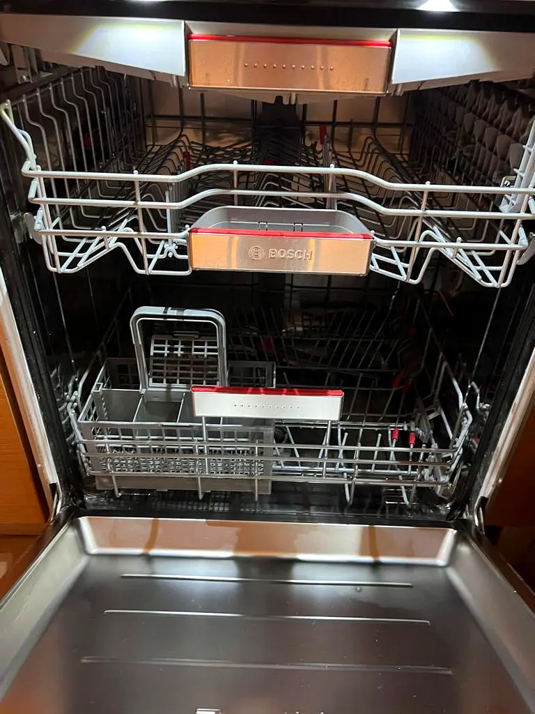 Bosch Standing Dishwasher, 14 Place Settings Dishwashers, Made in