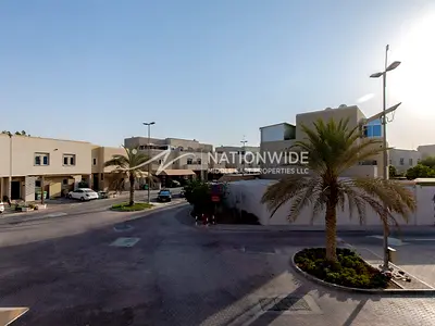 Spacious Villa|huge Balcony|enchanting Lifestyle