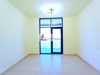 Lavish 1 Bedroom Hall / Withbalcony/ Prime Location/ Near To Metro Station