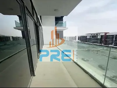 Stunning 3 Bedroom With Balcony Fee Chiller