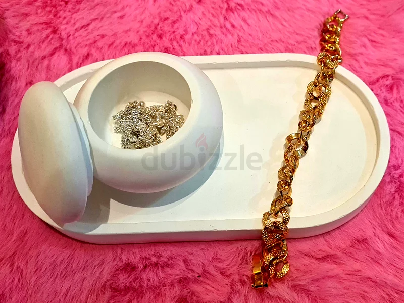 Incense burner to perfume the home63211430884865112