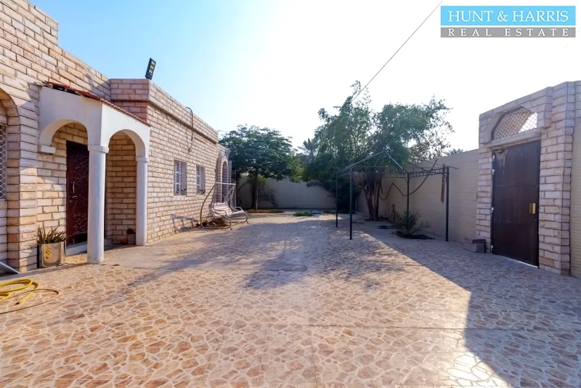 Villa/House Lowest Price Quiet Home Ras Al Khaimah Shamal