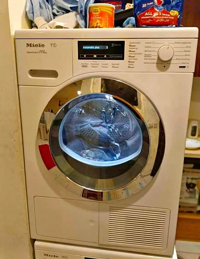 Miele Separate Set 9KG washer 8KG Dryer Used Like New Condition