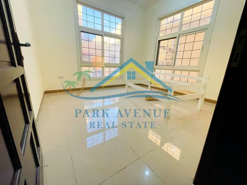 Apartment/Flat Pay Monthly 4200/ Luxury Super 2BHK Close to Mazyad