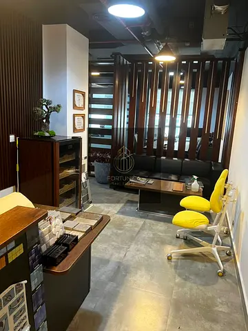 Fully Furnished | Vacant | Luxury Upgraded