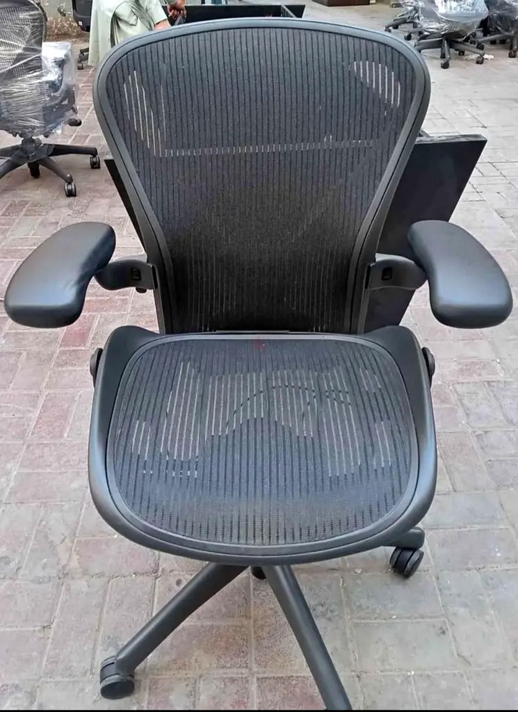 Herman Miller Aaron chair for sell size B