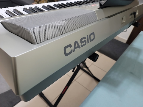 Casio Workstation WK-200 - 76 Key Keyboard