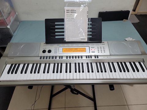 Casio Workstation WK-200 - 76 Key Keyboard