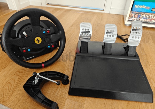 Thrustmaster T300 Ferrari Integral Racing Wheel Alcantara Edition Racing  Wheel with pedals (PS5, PS4, PC)