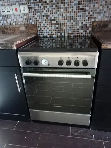 Ariston 60x60cm Freestanding Ceramic Cooker, 4 Zone Electric Cooking Range, FREE DELIVERY +WARRANTY