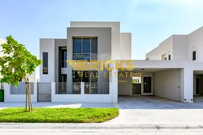 Modern Villa | Corner Plot | Private Pool