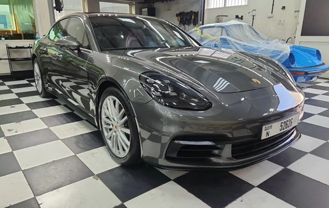 P203947 - 7PP103925E - Copertura motore per Porsche Panamera / 970 / 2015 /  Panamera 2 s hybrid 416 cv / Cambio auto