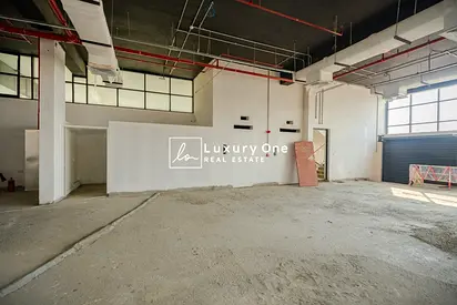 Ready To Move In Full Building For Rent