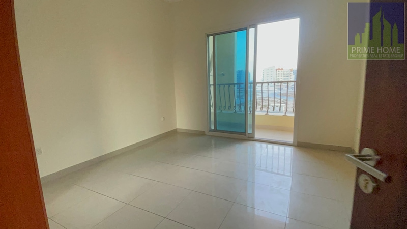 Apartment: Spacious Two-Bedroom Apartment with Balcony and Amenities in ...