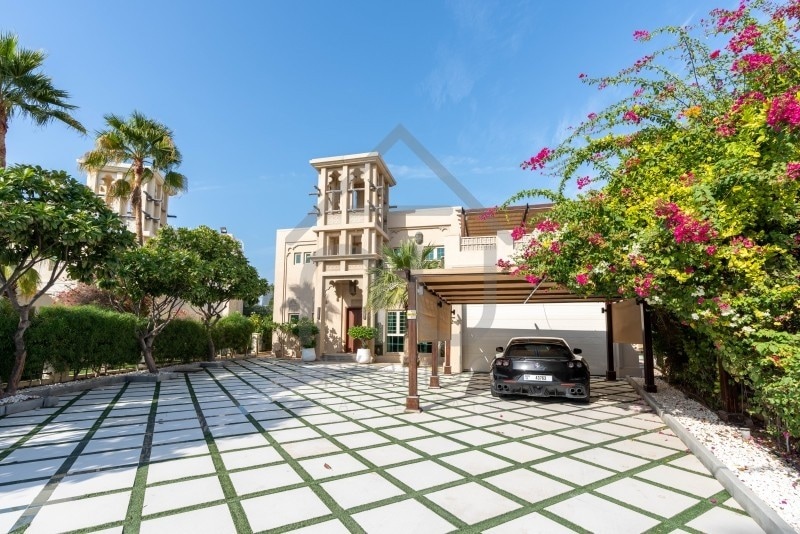 Immaculate 4BR Vacant Villa | Huge Extendable Plot