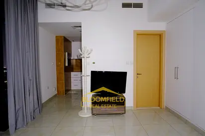 Destress Deal || Exclusive Unite || Huge Unit With Balcony || Beautiful View