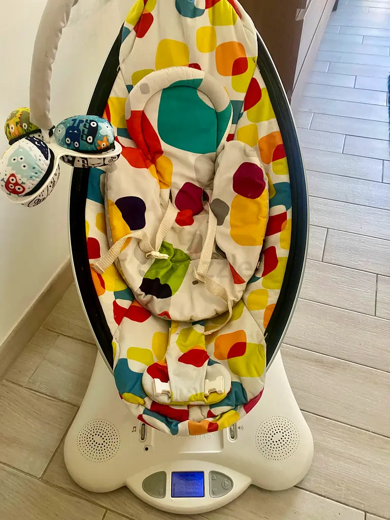 4moms MamaRoo Baby Swing With Newborn Insert