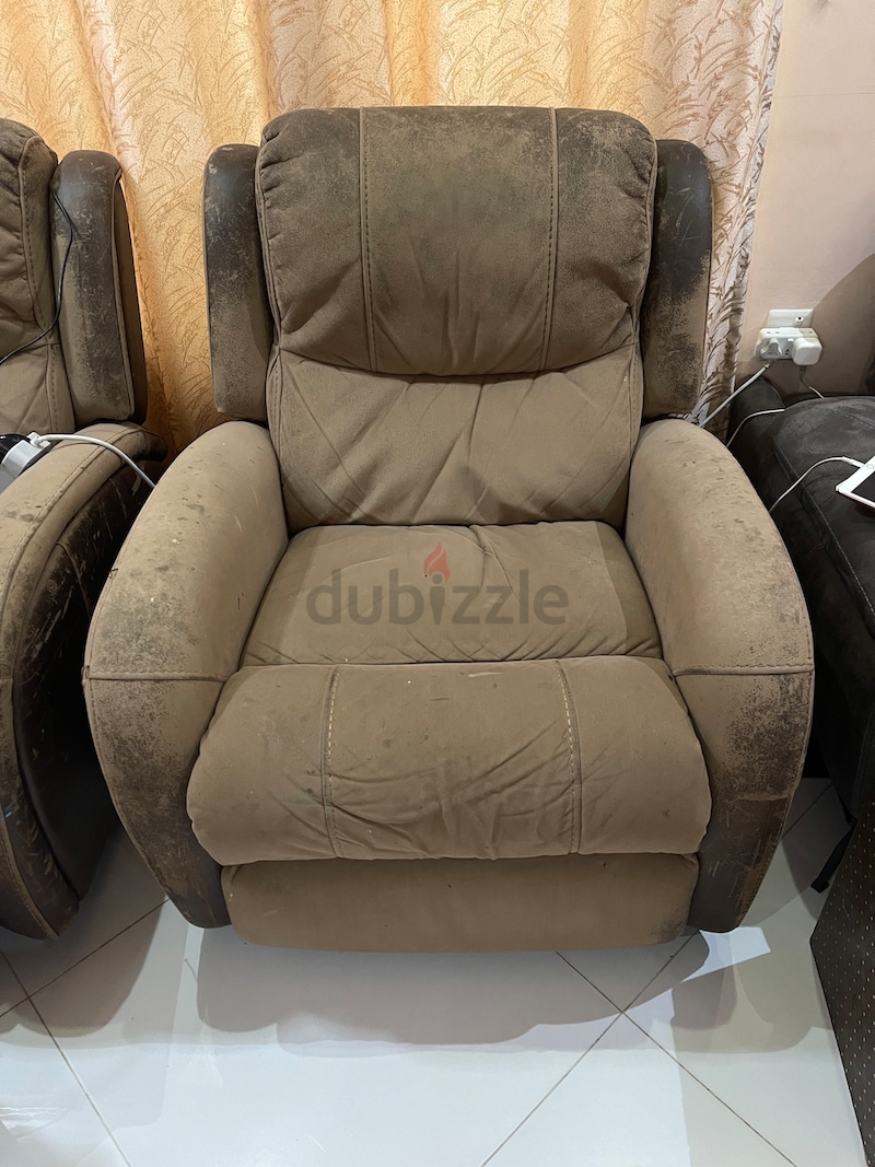 Recliner cheap chair dubizzle