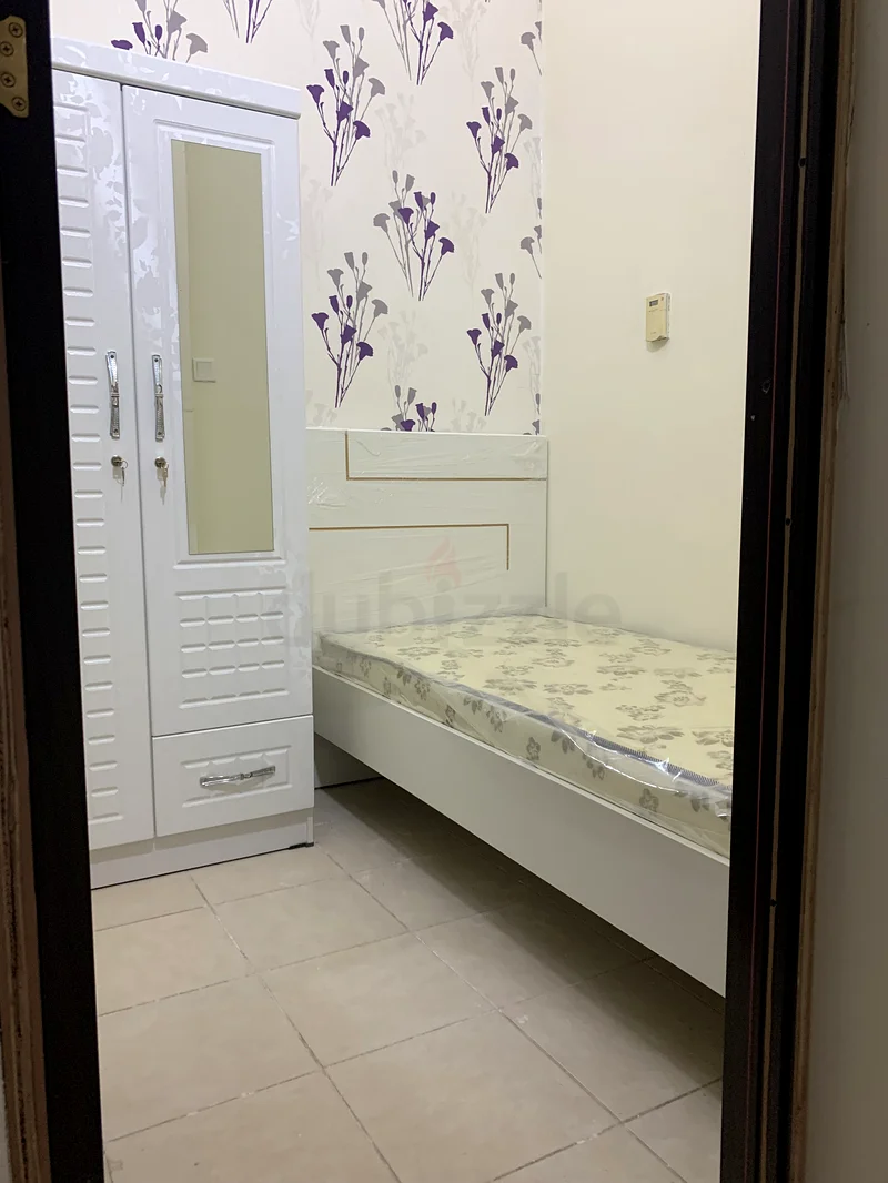 Apartment بارتشن partition available in DIP very near to DIP metro sta Dubai