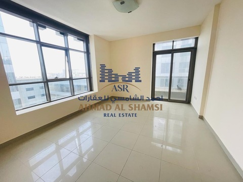 Spacious 2 Bhk |american Style Kitchen| Equipped Gym Pool | Parking| Prime Location