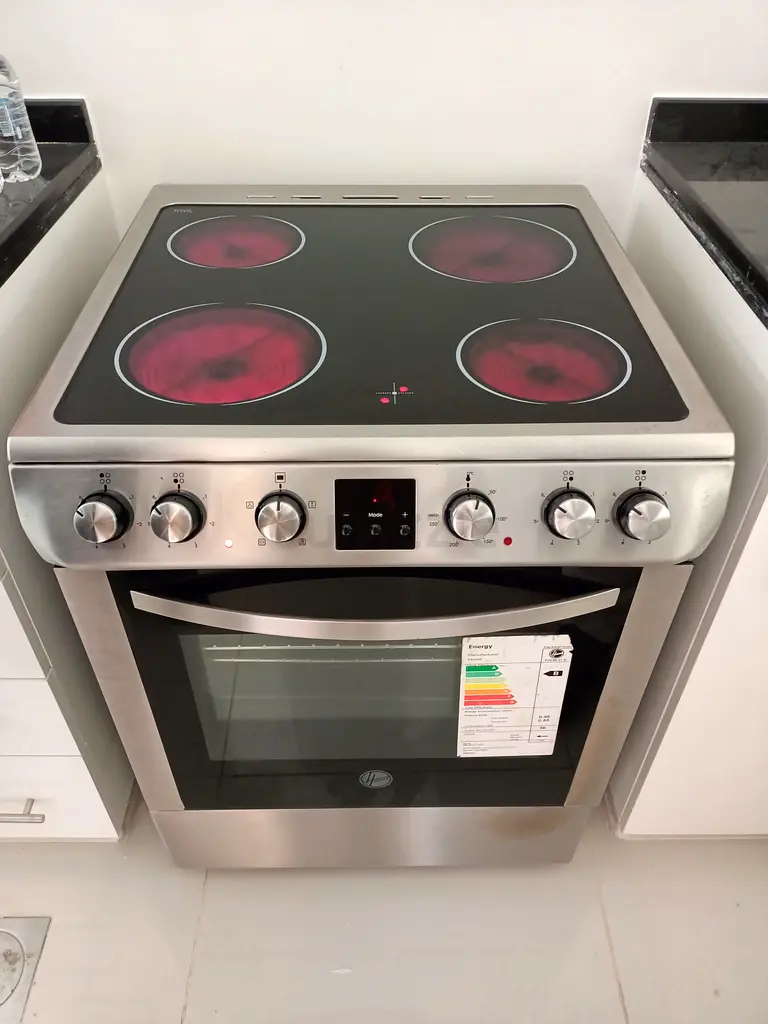 Hoover 60cm Electric Ceramic Cooking Range