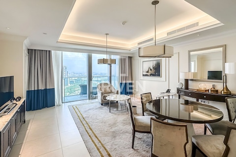 Fully Furnished | High Floor | Luxurious