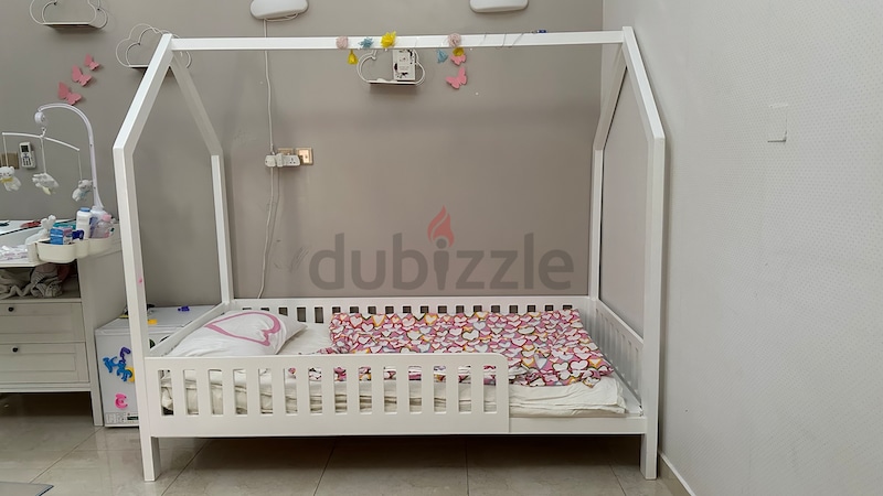 Dubizzle kids on sale bed