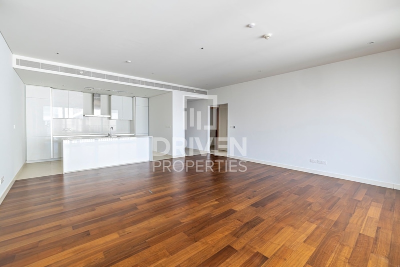 Spacious  Bright Apt | Ready To Move In