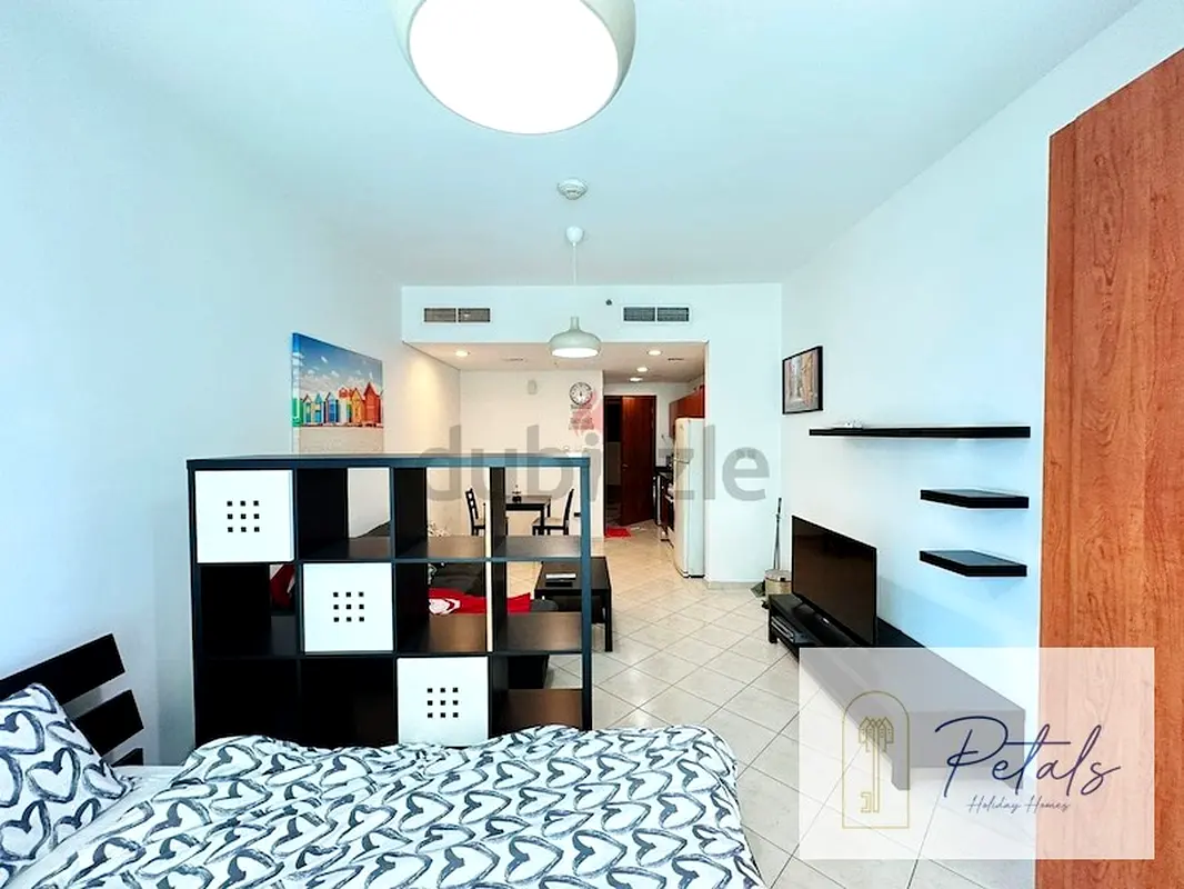 Apartment/Flat for Rent Experience Luxury Living at Crescent Tower