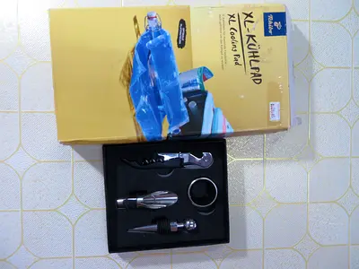 Wine accessories kit and cooler new