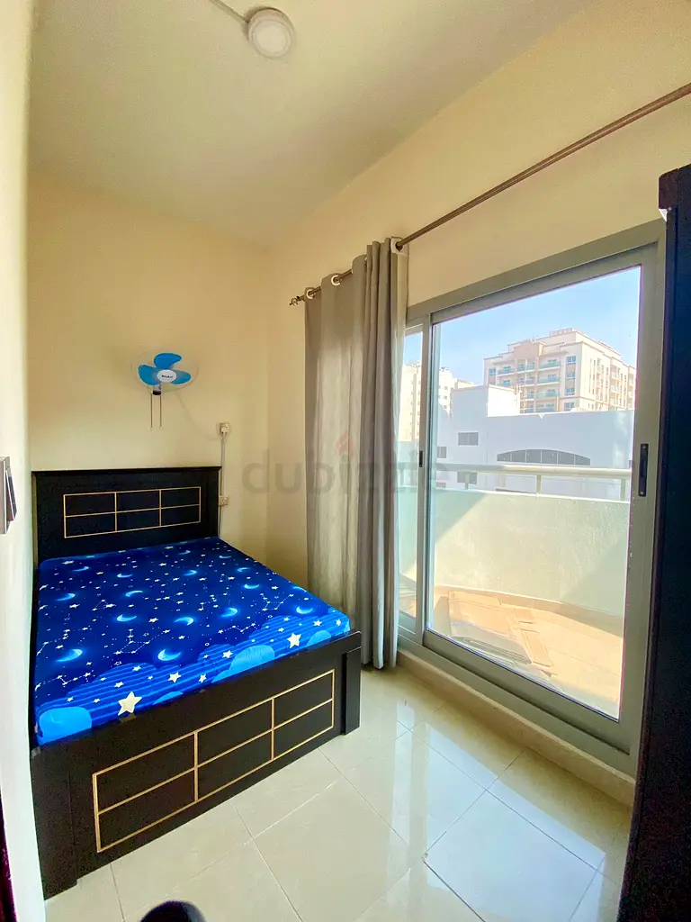 Apartment/Flat for Rent Well Furnished Partition Available