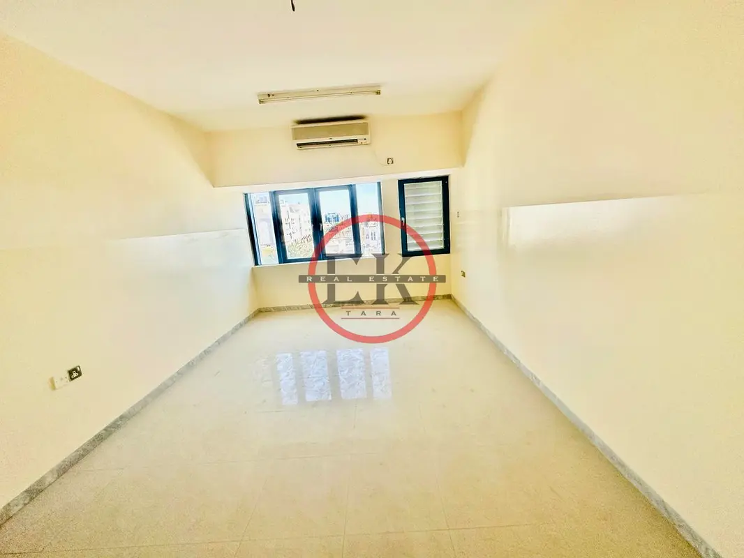 Apartment/Flat Neat Clean 3 Bedrooms With Balcony Al Ain