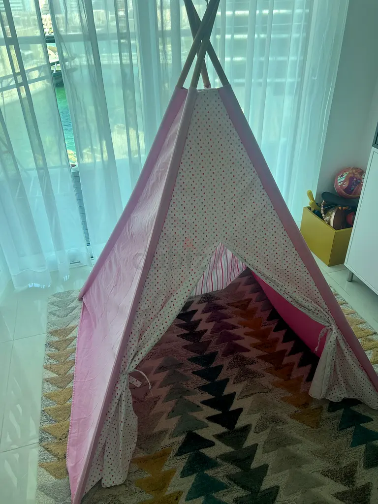 Kids tent