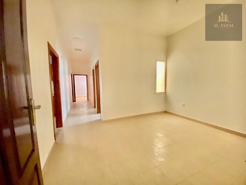 Spacious Bright| Good For Family Must See