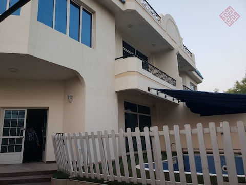 5bedrooms Villa For Rent Available With Private Pool Near To Hera Beach Sharjah