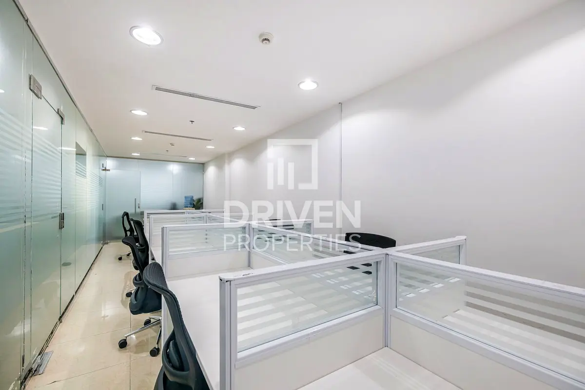 Office for Rent Fitted Office with Partitions Spacious Dubai