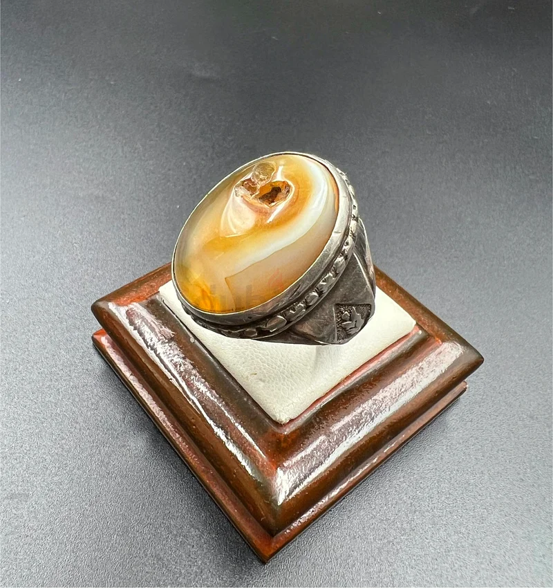 An ancient Suleimani agate stone ring63173514773891111