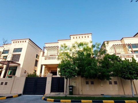 Luxury Hills Abu Dhabi 5br Villa | Gated Community