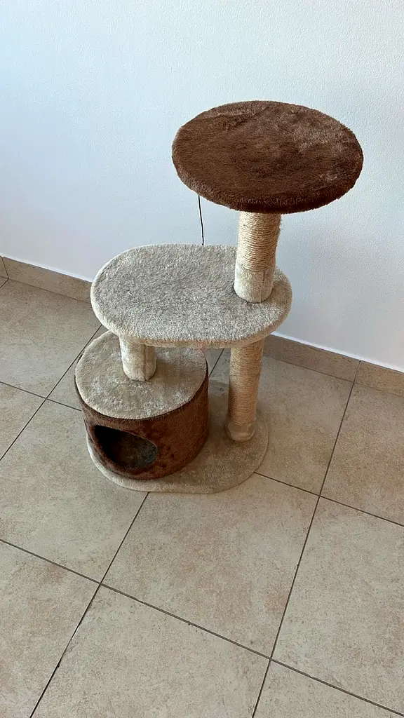 Cat tree
