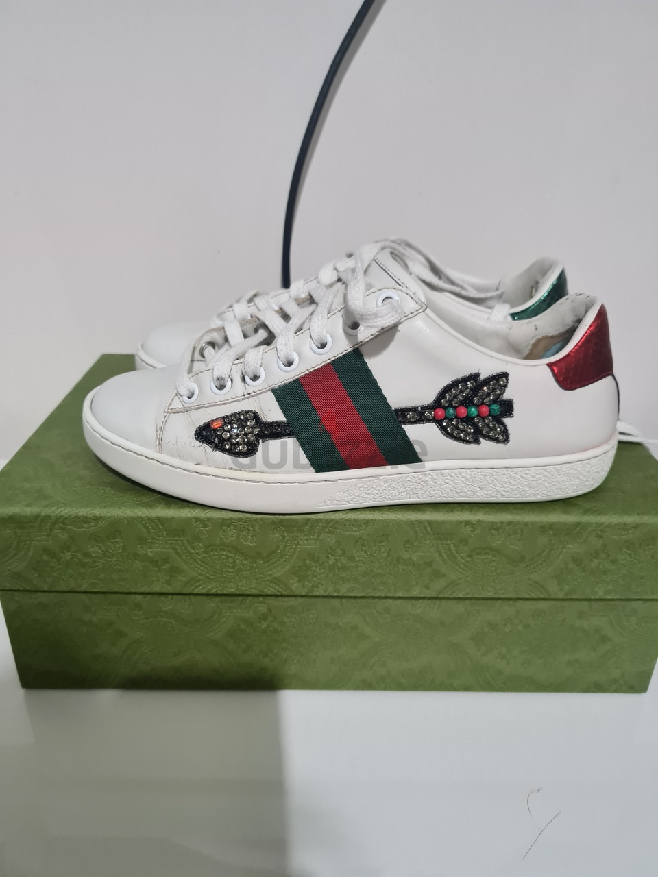 How To Spot Fake Gucci Ace Embroidered Sneakers - Brands Blogger | Gucci  sneakers outfit, Sneakers fashion, Gucci outfits