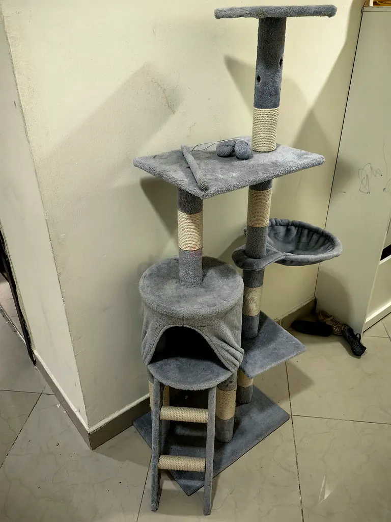 Cat tree