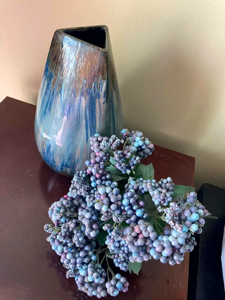 Vase63222339485826111