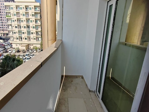 Al Wahda Street | Balcony | C.a/c