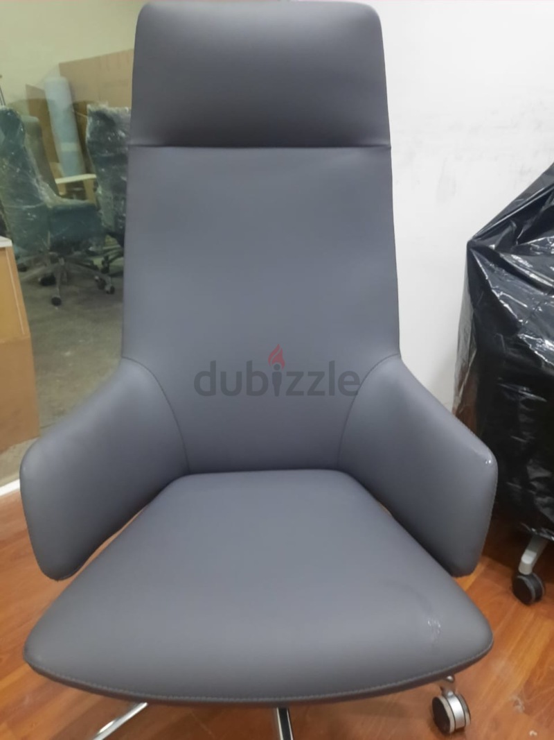 Office shop chair dubizzle